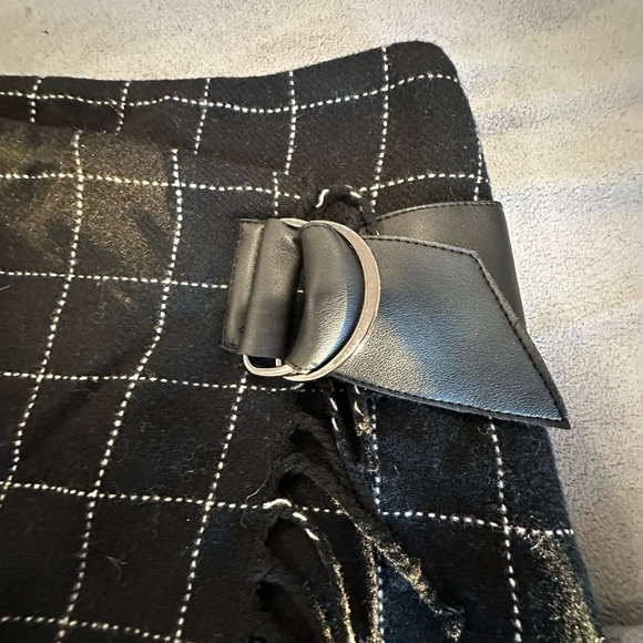 David N Wool Blend Black Windowpane Wrap Skirt Faux Leather Fringe Detail. 10. - Picture 7 of 15